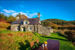 Tyn Y Simdde - Secluded Mountain Stay - Stunning Views of Eryri